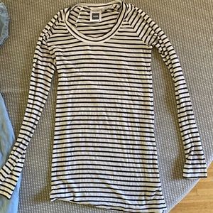 Nom maternity long sleeved shirt